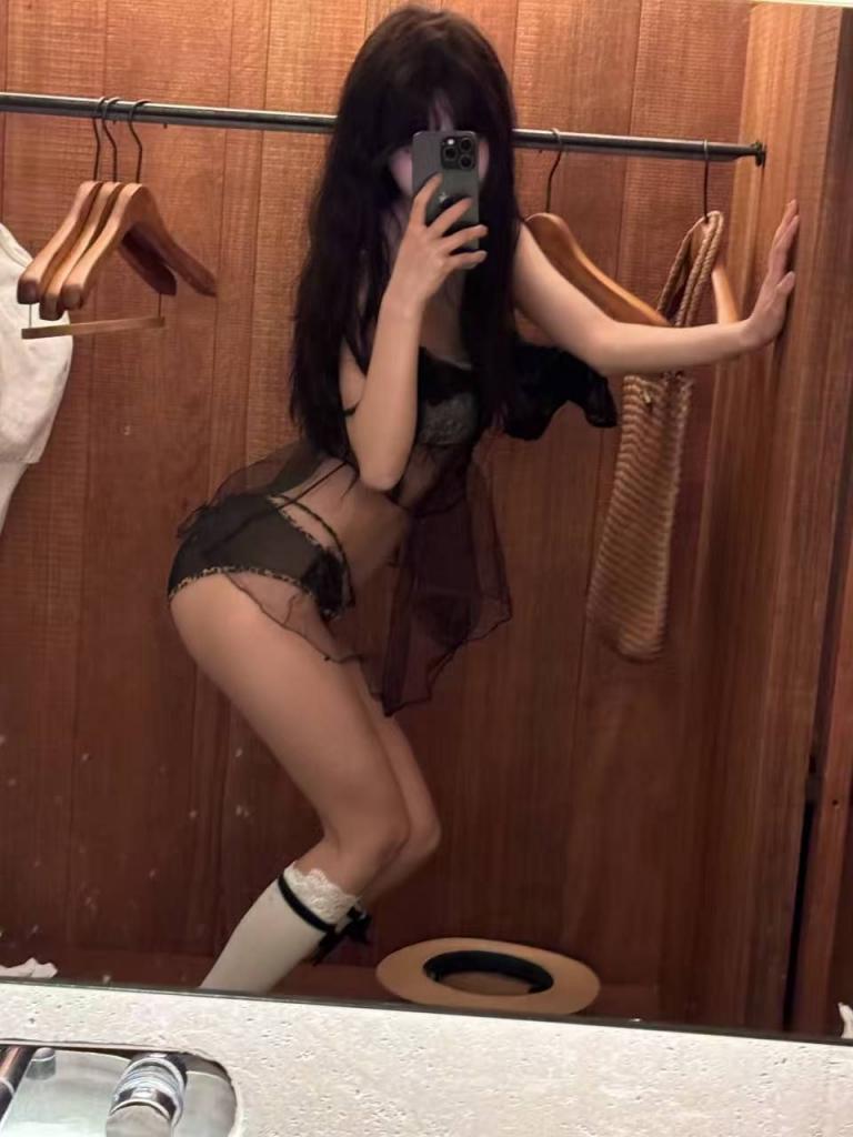 大屁股的情趣内衣