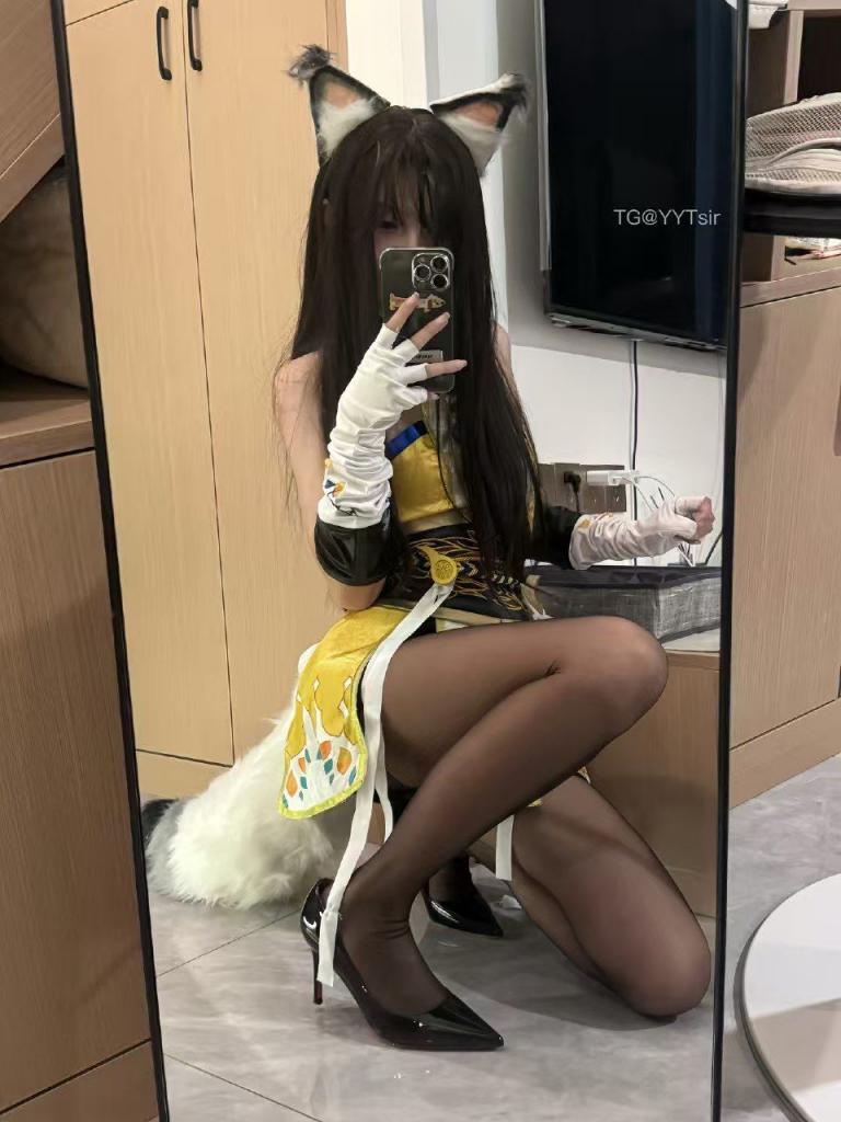 大屁股的情趣内衣