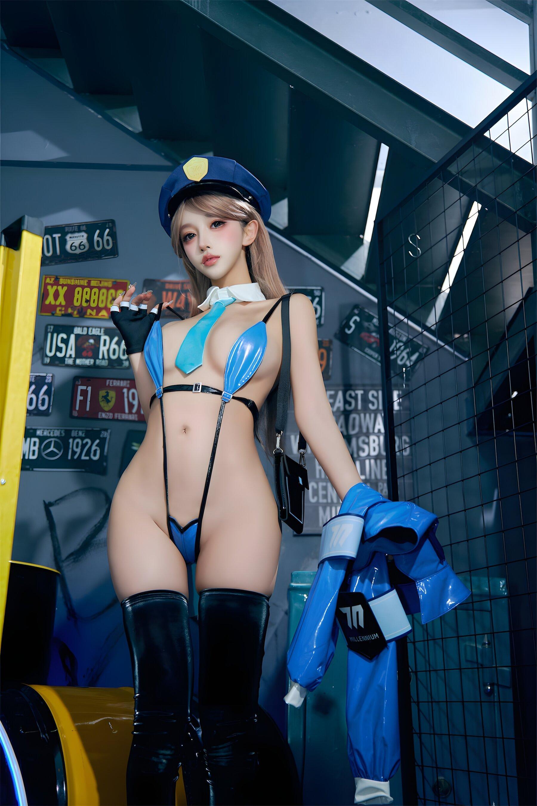 过期米线喵喵-女警