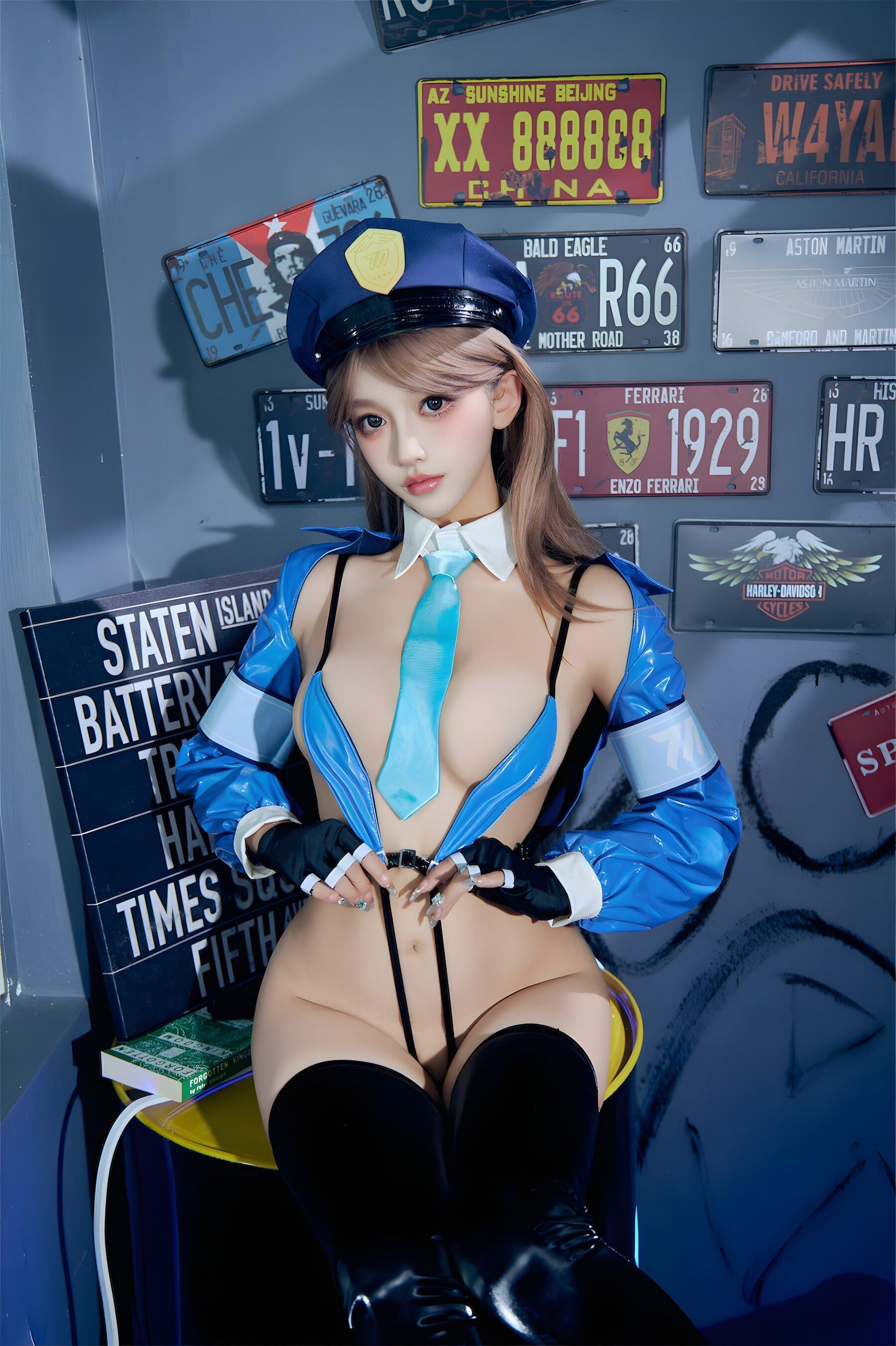 过期米线喵喵-女警