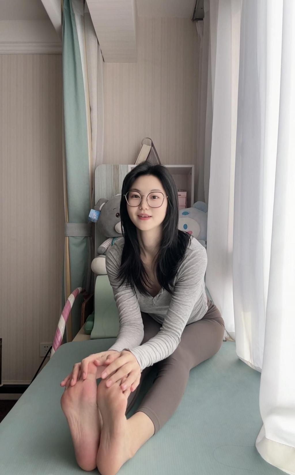 瑜伽裤女孩