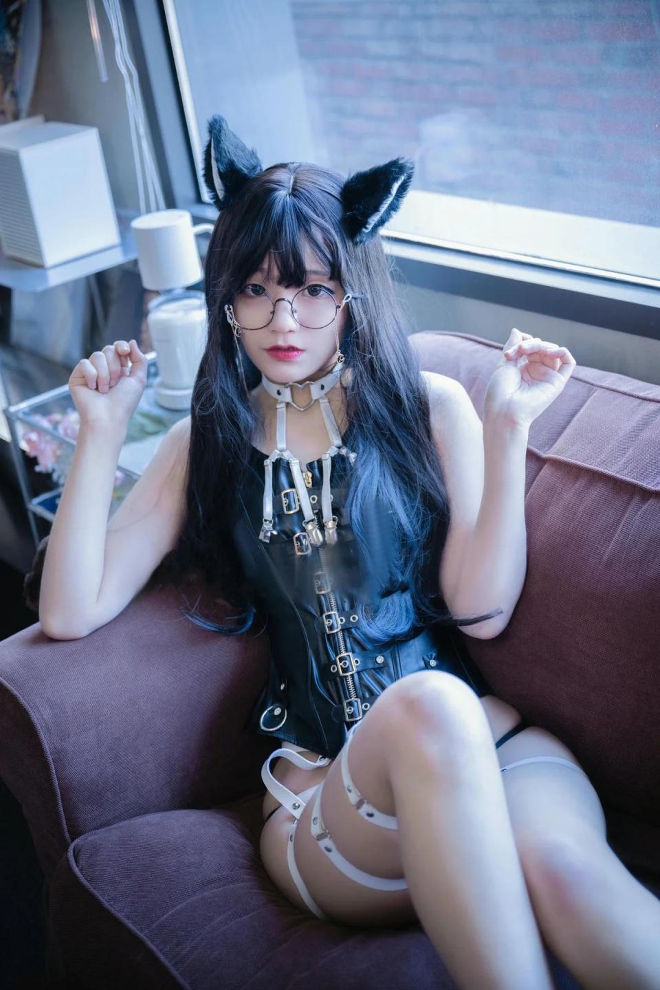 Jenny 皮衣猫咪