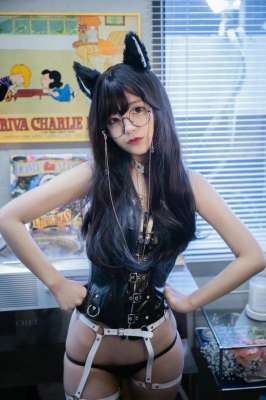 Jenny 皮衣猫咪