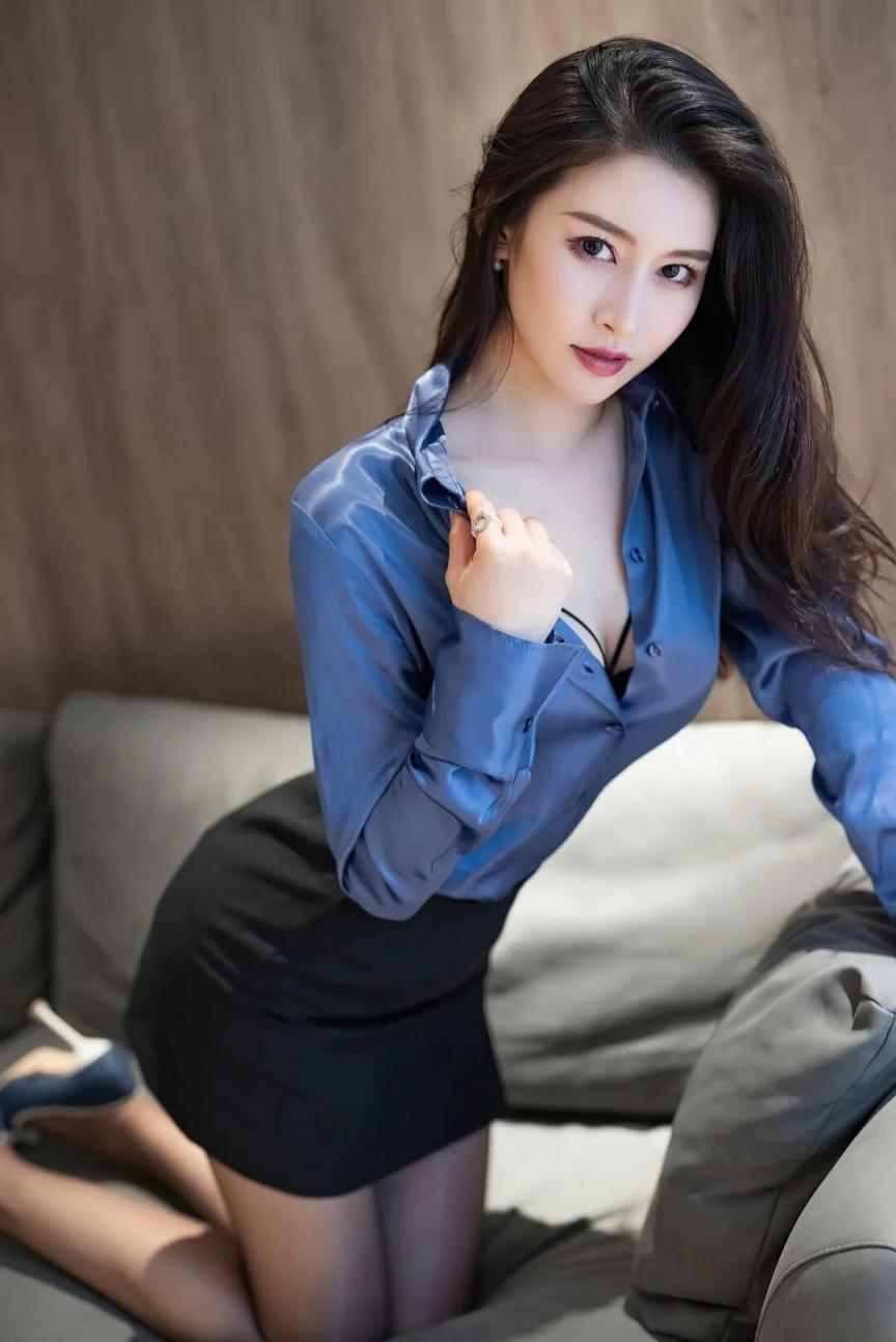 漂亮的小姐姐丝袜长腿