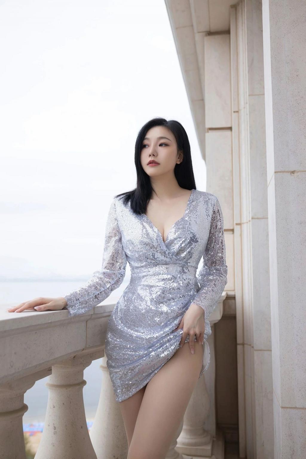 漂亮的小姐姐丝袜长腿