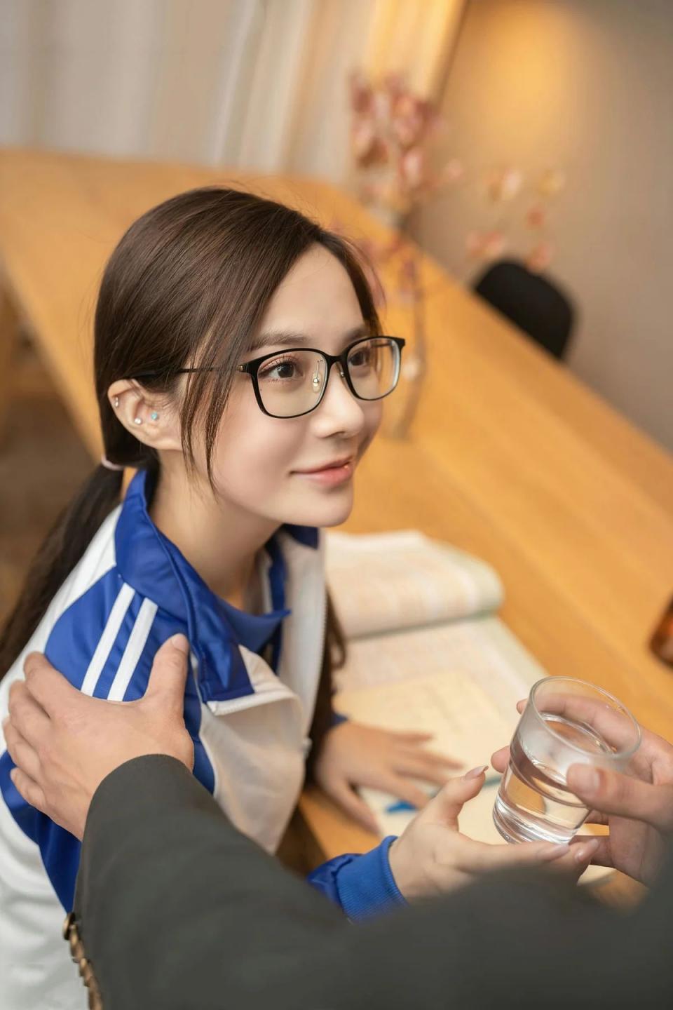 鱼子酱 fish 校服备考学生与家教情景剧