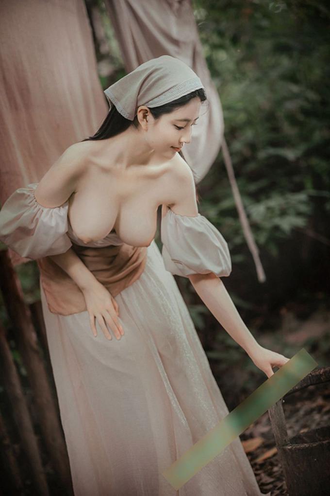清纯又骚的女人