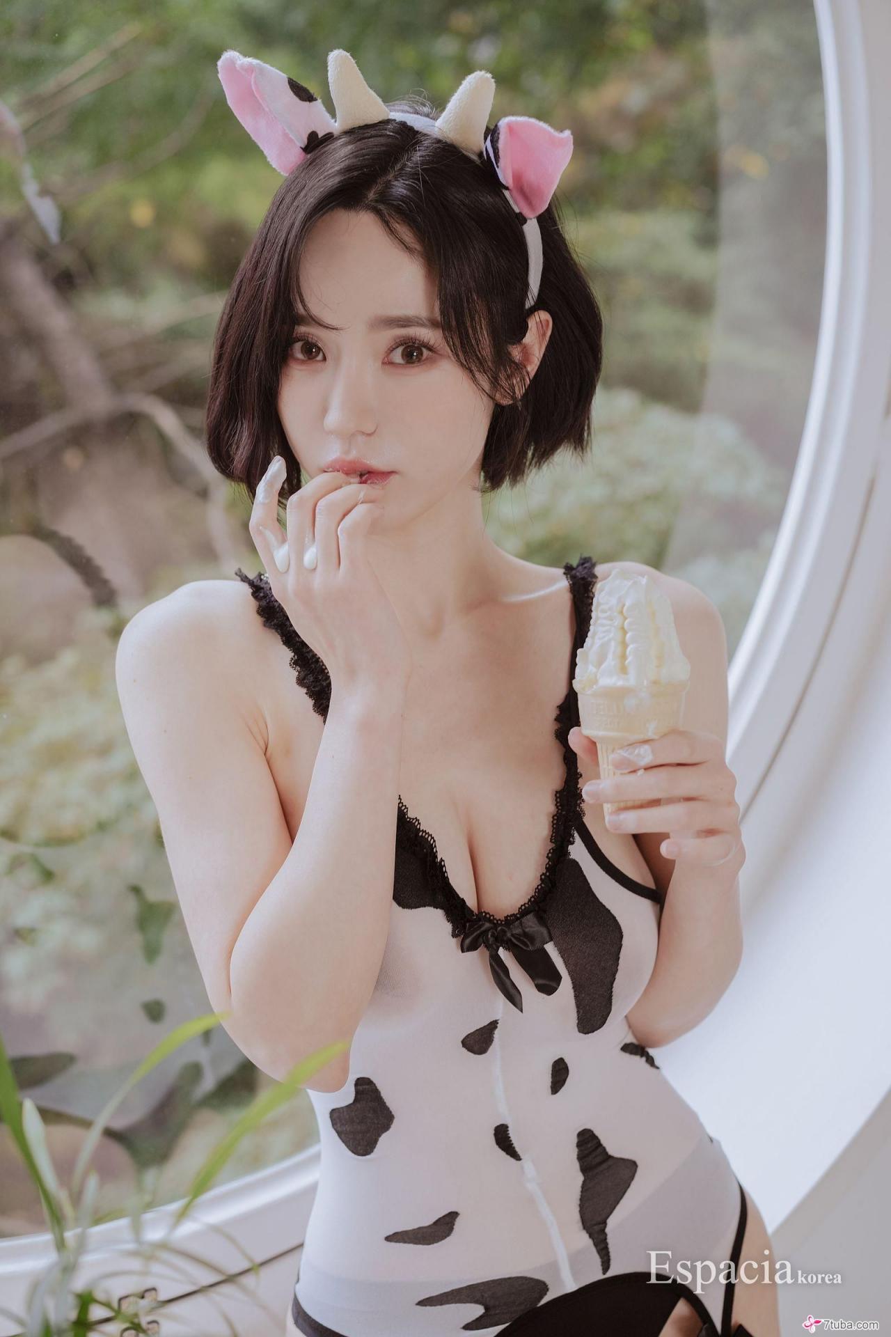 YUNHA奶牛