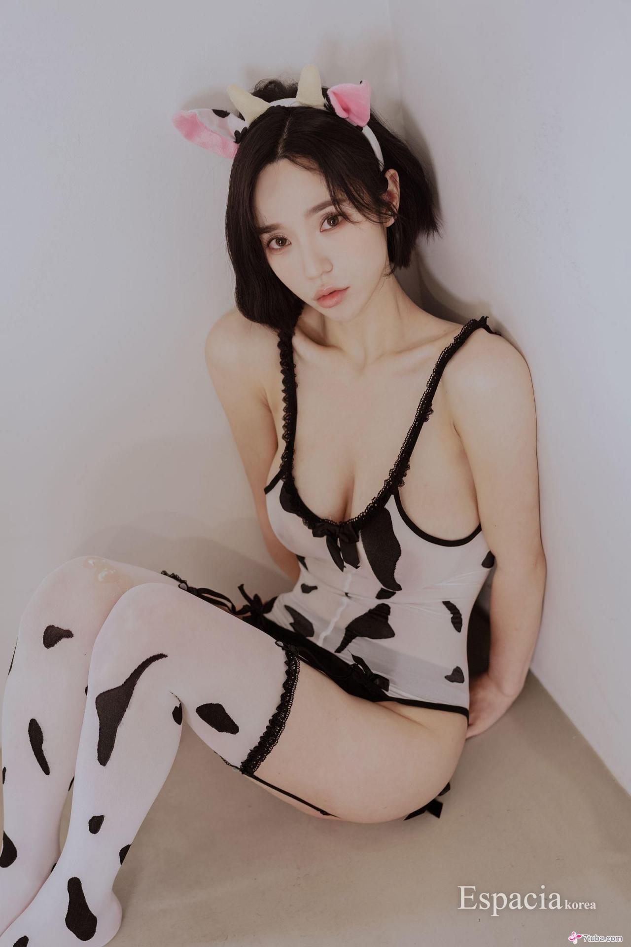 YUNHA奶牛