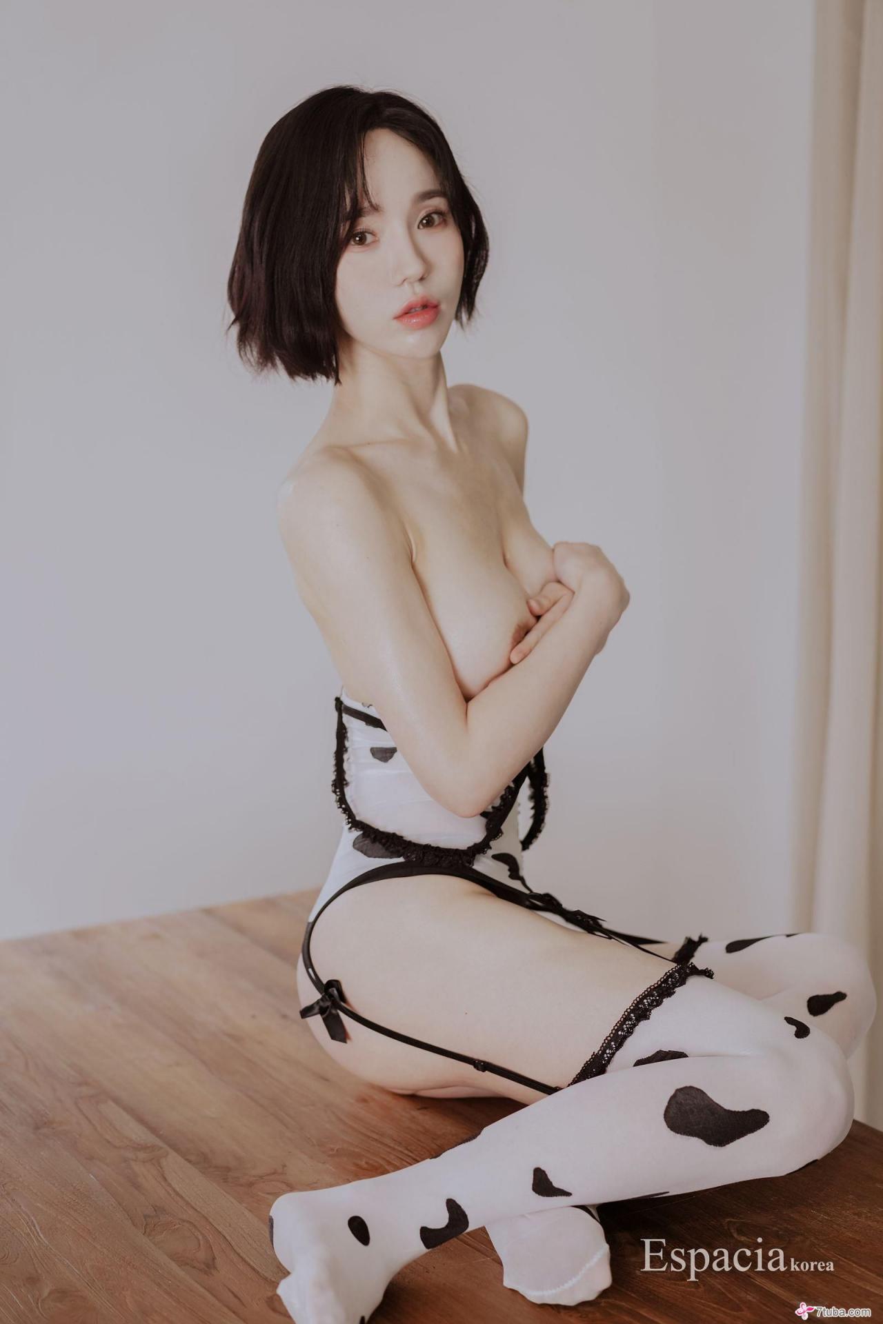 YUNHA奶牛
