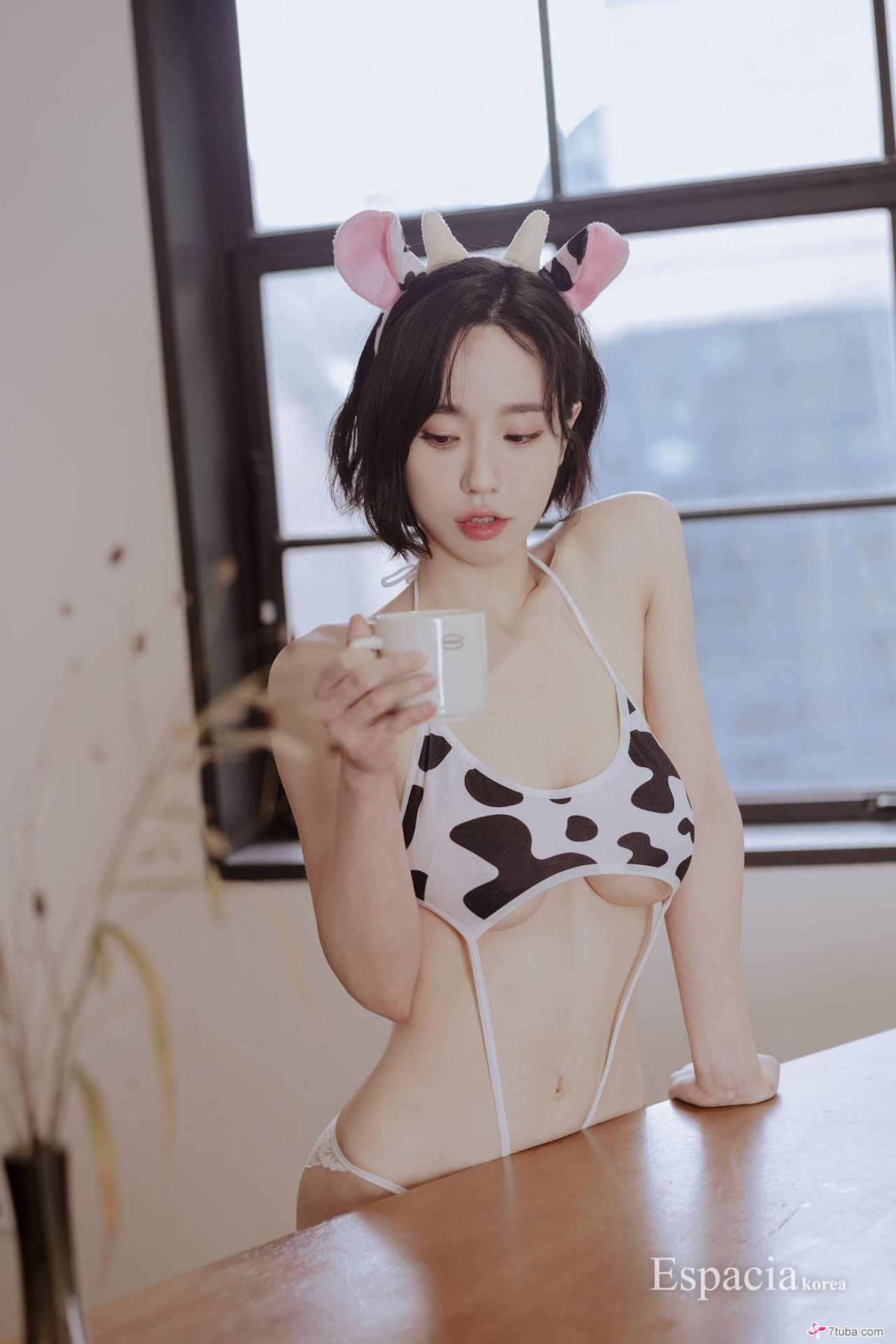 YUNHA奶牛