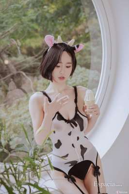 YUNHA奶牛